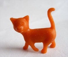 RARE FIGURINE PUBLICITAIRE  Monochrome Orange - ARISTOCHATS  12 - ARISTOCATS DISNEY Dunkin - Disney