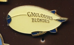 "  Cigarettes GAULOISES BLONDES  "   Vt Pg16 - Fesselballons