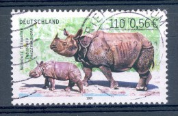 ALLEMAGNE FÉDÉRALE 2001 N° 2015 RHINOCEROS 5 . 7 . 02  OBLITÉRÉ YVERT TELLIER 1.00 € - Rhinoceros