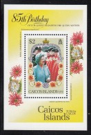 Caicos Islands MNH Scott #77 Souvenir Sheet $2 Queen Mother Inspecting The Guardsmen - 85th Birthday - Turks & Caicos (I. Turques Et Caïques)