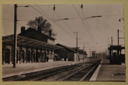 CPSM Petit Format Haubourdin La Gare - LE08 - Haubourdin