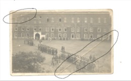 LIEGE - Caserne - La Chartreuse - Armée Belge- Cour Intérieure En 1921 - Photo Carte (b155) - Etat: Voir Scan, Plis - Barracks