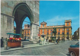 EUROPE,ITALIE,ITALIA,émil Ia Romagna,PIACENZA,PLAISANC E,piazza Cavalli,PALAZZO DEL GOVERNATORE,policier à Scooter,rare - Piacenza