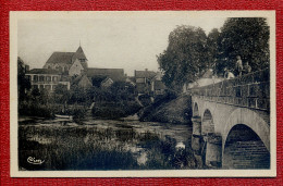 CPA : 41 - Salbris - Vue Générale : Pont Avec Enfants Pêchant - Cours D'eau - Maisons - église - Peu Commune - Salbris