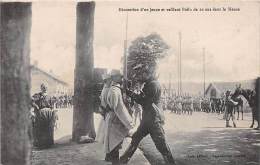 Thème:   Guerre 14/18     Décoration D'un Jeune Poilu Dans La Meuse  ( 2 Cartes)       (voir Scan) - War 1914-18