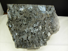 LABRADORITE 15 X 13 CM MADAGASCAR - Minéraux