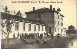 VENISSIEUX .... LE NOUVEAU GROUPE SCOLAIRE - Vénissieux