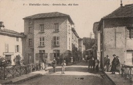 CPA 38 Viriville - Grande-Rue, Côté Gare - Belle Animation - Viriville