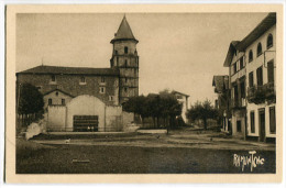 Le Pays Basque AINHOA L’église - Ainhoa