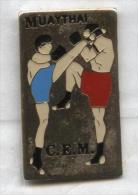 Pin's Boxe Thaïlandaise Muay-thaï CEM - Boxe