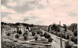 Delcampe - Cholet Place De La Demi Lune - Cholet