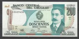 URUGUAY .   BILLET DE 200 PESOS . - Uruguay