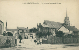 44 LES MOUTIERS EN RETZ / Vue Prise Du Passage A Niveau / - Les Moutiers-en-Retz