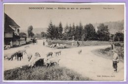 SUISSE -- BONCOURT --  Habillés De Soie En Promenade - Boncourt