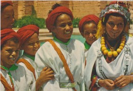 AFRIQUE,AFRICA,MAROC,MARO CCO,MARRUECOS,MARRAKECH,F ESTIVAL,FILLE,ENFANT EN TENUE DE SPECTACLE - Marrakesh