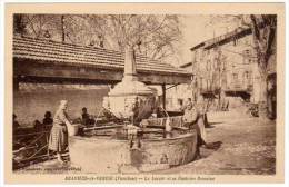 Beaumes De Venise - Le Lavoir Et Sa Fontaine Romaine - Beaumes De Venise