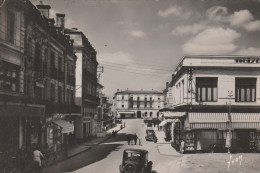 MONT DE MARSAN (Landes) - Rue Léon Gambetta - Animée - Mont De Marsan