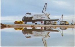 Space Shuttle Columbia After Landing In California Desert, C1980s/90s Vintage Postcard - Espace