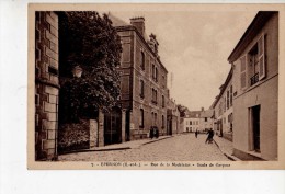 EPERNON - EURE ET LOIR - Rue De La Madeleine - écolde De Garçons - Epernon