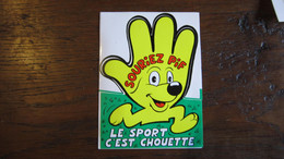 AUTOCOLLANT  PIF LE SPORT C'EST CHOUETTE - Pif & Hercule