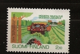 Finlande Finland 1992 N° 1146 ** Agriculture Moderne, Tracteur, Ceuillette Mécanisée, Baies, Fruits, Nature, Groseille - Neufs