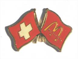 Pin's  MC DONALD'S Suisse - Le Drapeau McDonald's Et  Le Drapeau Suisse -  Apec  - D861 - McDonald's