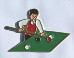 Pin's  JOUEUR DE BILLARD  -  D915 - Biljart