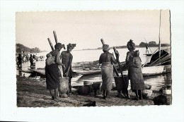 CPSM Afrique Occidentale Française, Preparation Du Repas Au Bord Du Niger ,non écrite - Niger