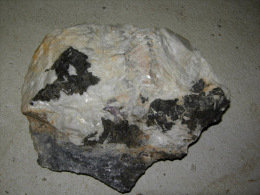 BLENDE DANS BARYTINE (rare Galène Et Fluorine) MINE DE VERSILHAC  26 X 21 CM Environ 7 KG - Minéraux