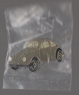 Pin´s Voiture Volkswagen Coccinelle (grise) - Volkswagen