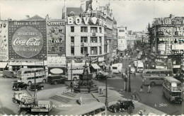 Royaume-Uni - Angleterre - Londres - London - Picadilly Circus - Coca Cola - Voitures - Automobile - Autobus - Camions - Piccadilly Circus