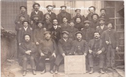 CPA PHOTO GROUPE DE CORDONNIERS 699 - Kunsthandwerk