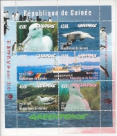 Greenpeace 1999 République De Guinée 1999 Albatross M/s Corner With Shadows Of Blue Inkt Ovpt China ** Mnh (15466) - Albatros