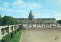Delcampe - CPM - 75 - PARIS - L'esplanade Et L'Hôtel Des Invalides - Autres Monuments, édifices