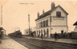 PIERRELAYE LA GARE ARRIVEE DU TRAIN CHEF DE GARE - Pierrelaye