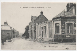 BRUAY - Rue De La Gendarmerie - La Poste - La Caisse D' Epargne    (70535) - Bruay Sur Escaut