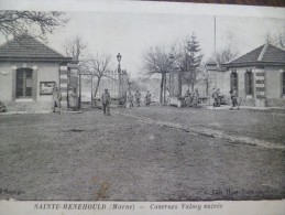 CPA Sainte Menehould  Caserne Valmy Entrée Militaires - Sainte-Menehould