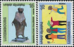 LM0685 Luxembourg 1996 Children And Sculpture 2v MNH - Nuevos