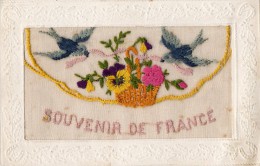 CPA 627 - MILITARIA - Carte Brodée Militaire - Guerre 1914 / 18 - Souvenir De France - Hirondelle - Brodées