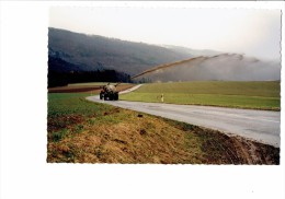 Suisse - (Vaud) - BAULMES - 1996 - Arrosage Des Champs Avec Le Purin Depuis La Route Entre VUITEBOEUF - Baulmes