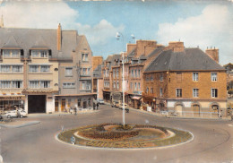 ¤¤  -  45   -   GUINGAMP   -   Place De Verdun Et Entrée De La Rue Notre-Dame  -  Garage " Citroën "    -  ¤¤ - Guingamp