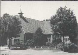 NL.- Ansichtkaart - Nunspeet. Christelijk Gereformeerde Dorps Kerk. 2 Scans - Nunspeet