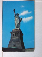 New York  Bay-  Statue Of Liberty. - Otros Monumentos Y Edificios
