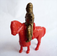 FIGURINE KINDER  METAL CHEVALIER A CHEVAlL 4 1996 Laiton Et Plastique - KRIEGER RITTER ZU PFERD - Figurines En Métal