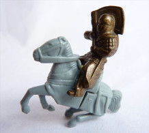 FIGURINE KINDER  METAL CHEVALIER A CHEVAlL 6 1996 Laiton Et Plastique - KRIEGER RITTER ZU PFERD - Metalen Beeldjes