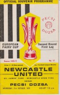 Official Football Programme NEWCASTLE UNITED - PECSI DOZSA INTER CITIES FAIRS CUP ( Pre - UEFA ) 1970 2nd Round - Habillement, Souvenirs & Autres