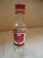 Alcool Mignonnette Vide SMIRNOFF Triple Distilled Vodka Plastic Bottle Bouteille Plastique 5 Cl - Miniatures