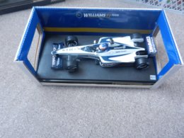 F1  WILLIAMSJENSON BUTTON WHEELS  ECH    1/18EME - Hot Wheels