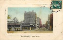 Hauts De Seine - Ref - P 189 -   Rue Du Marche - Cafe Restaurant Barbier - Carte Colorisee - Pourtour Cadre - - Bourg La Reine