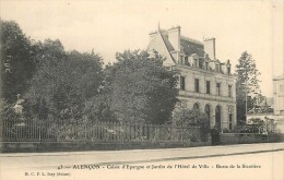 61 ALENCON - Caisse D'Epargne Et Jardin De L'Hôtel De Ville - Alencon